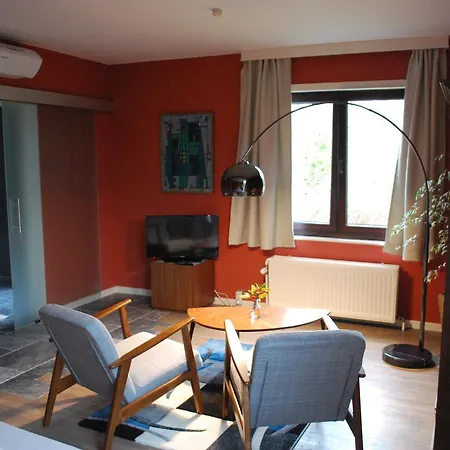 La Monardiere Bed & Breakfast *